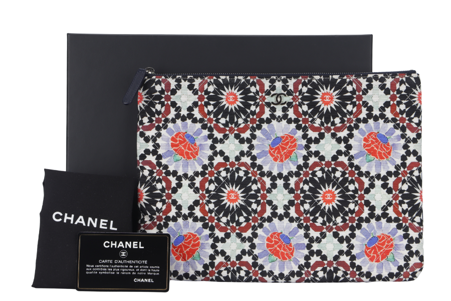 CHANEL QUILTED MULTICOLOR CLUTCH (2054xxxx) WITH DUST COVER AND BOX
