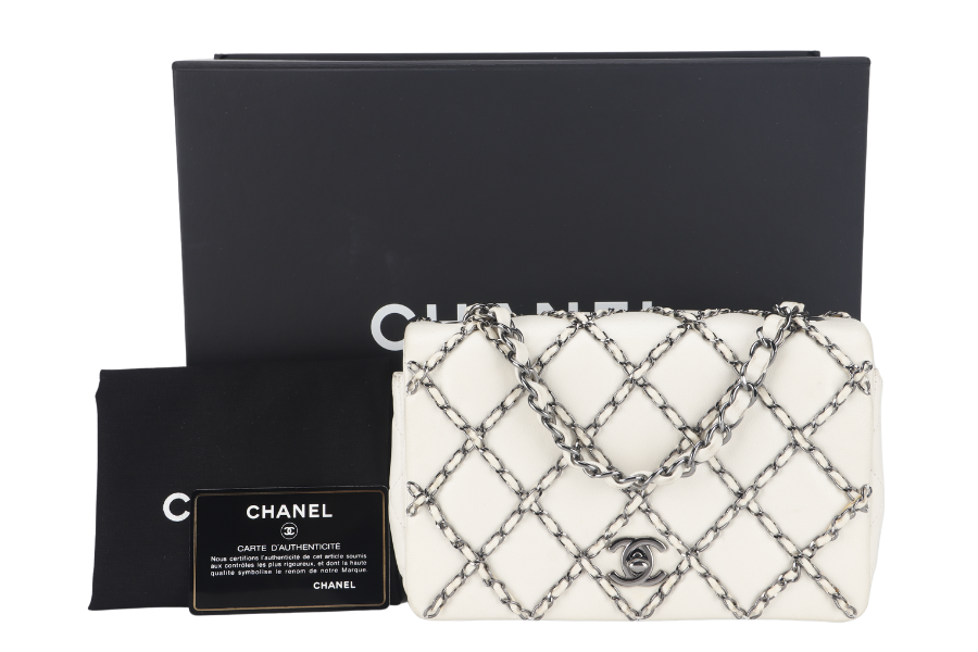 CHANEL QUILTING ENCHAINED FLAP BAG (1968xxxx) WHITE LAMBSKIN LEATHER SILVER HARDWARE WITH , DUST COVER AND BOX