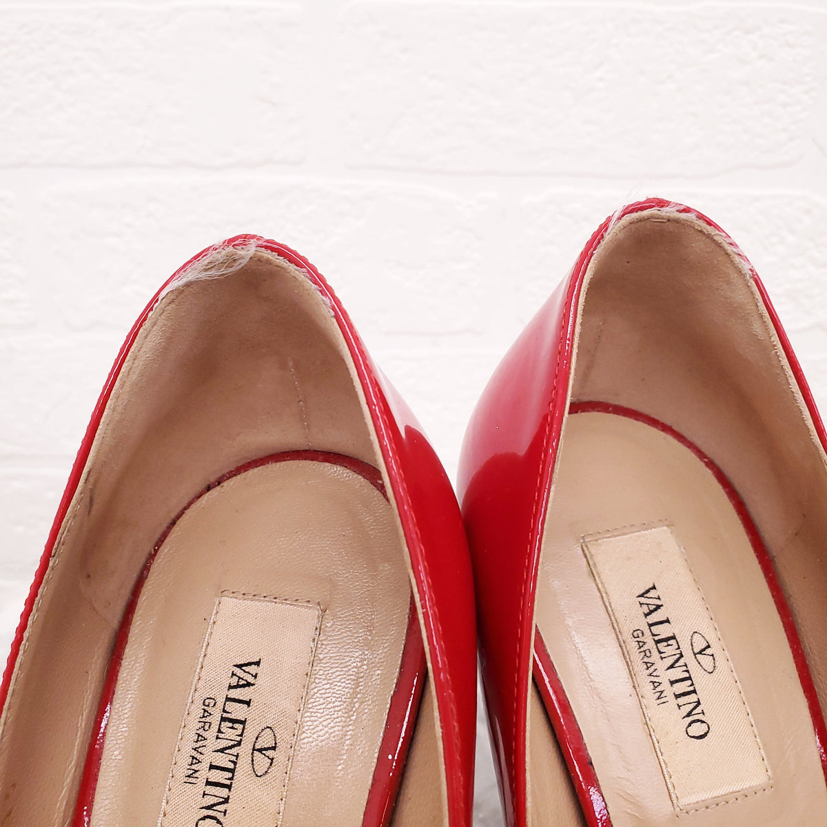 VALENTINO RED PATENT BOW HEELS - SIZE 39