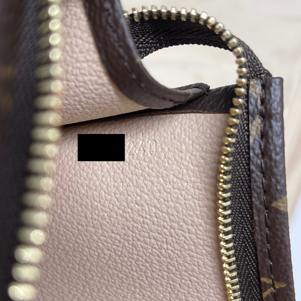 Louis Vuitton Toiletry Pochette 26 Monogram Canvas Year2020