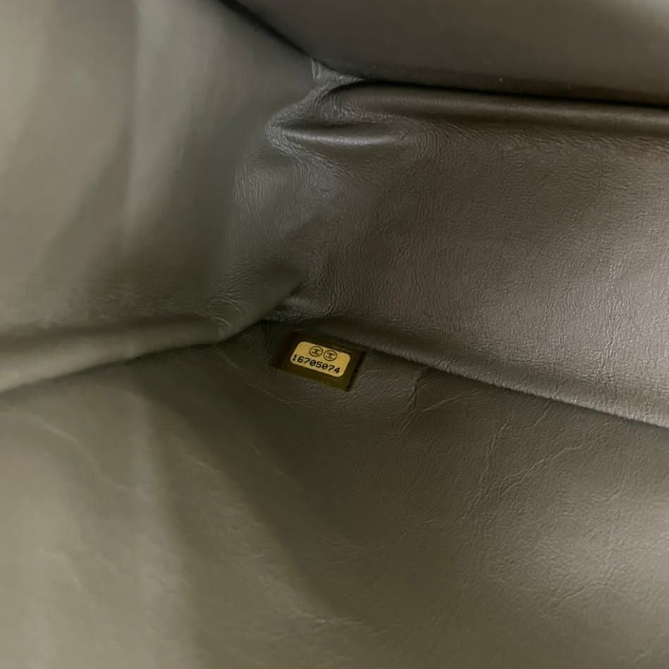 Classic Double Flap Jumbo Caviar Olive Green SHW