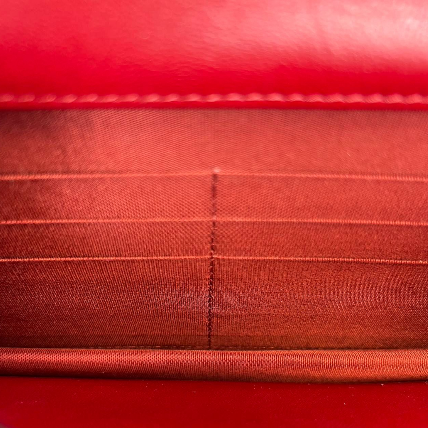 Wallet on Chain Velvet Red GHW