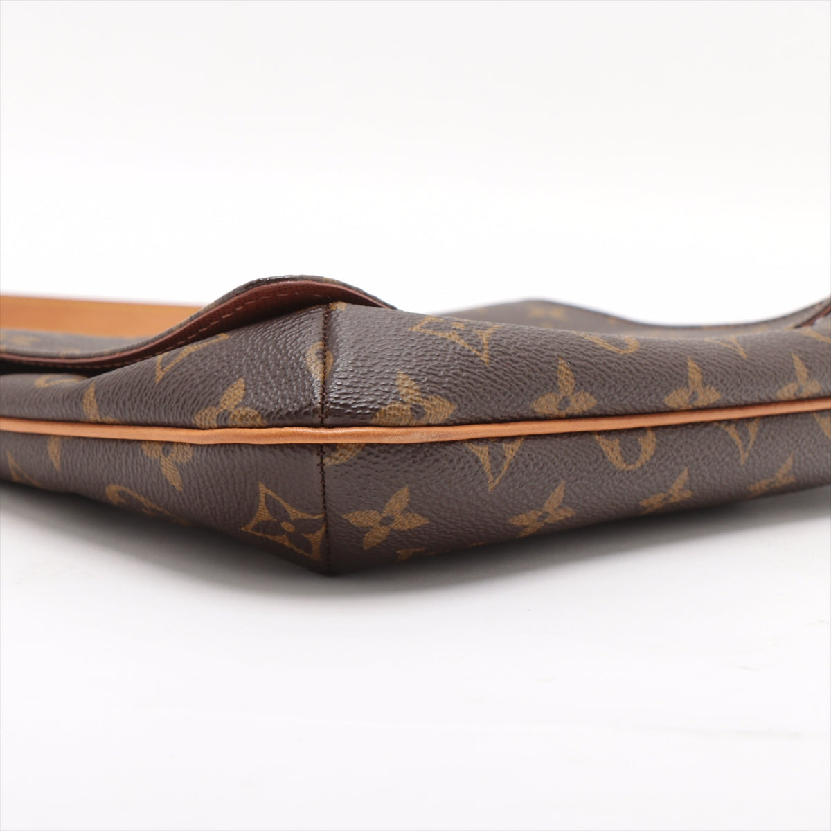 LOUIS VUITTON Musette Tango in Monogram M51257