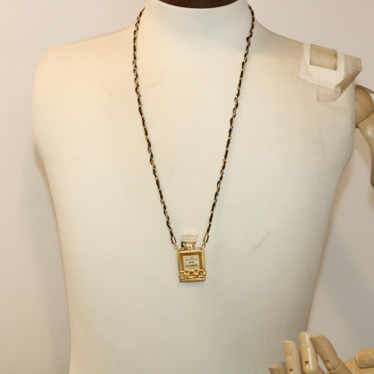 CHANEL Perfume N�‹5 Chain Necklace Clear Gold Tone CC Auth ar10031B