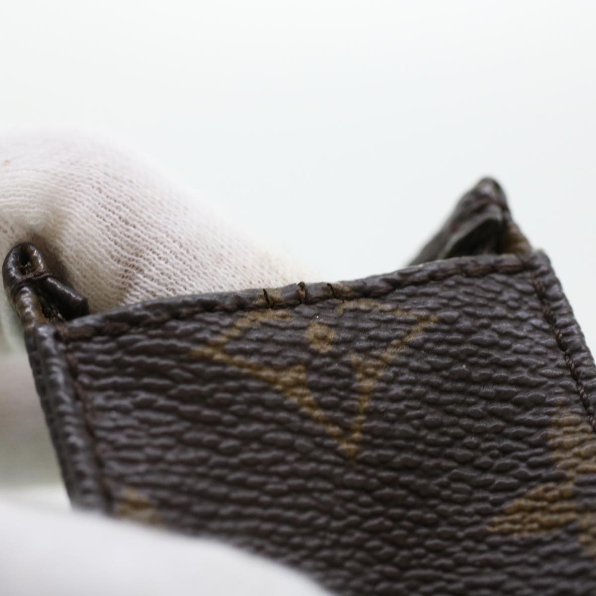 LOUIS VUITTON Monogram Poche Toilette 15 Pouch M47546 LV Auth ar9322B