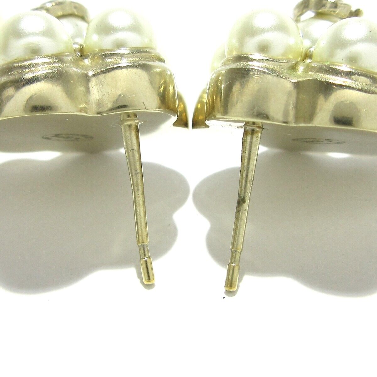 Chanel - Gold Cream Hardware Fake