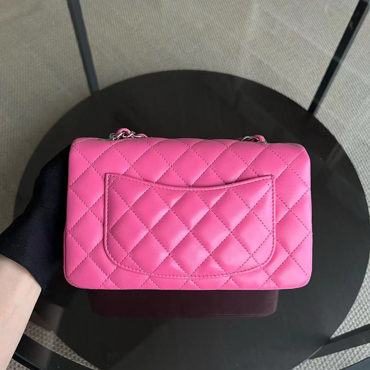 *Un* Chanel Classic Flap Mini - 20CM Rectangle Quilted Lambskin Pink Silver Hardware Series 27