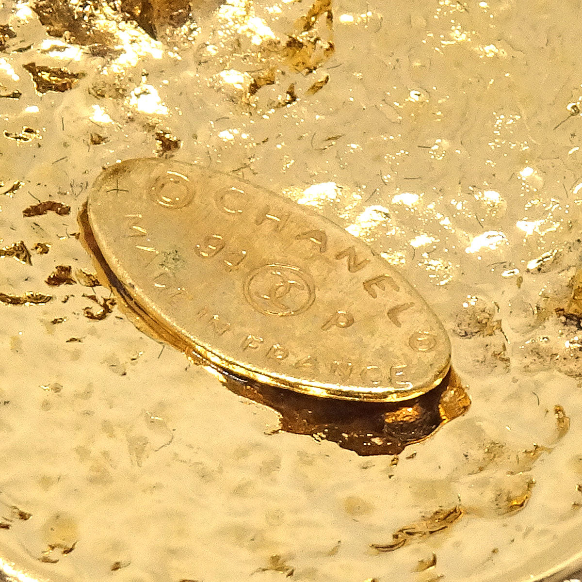 CHANEL 1994 CC Round Brooch Pin Gold Small