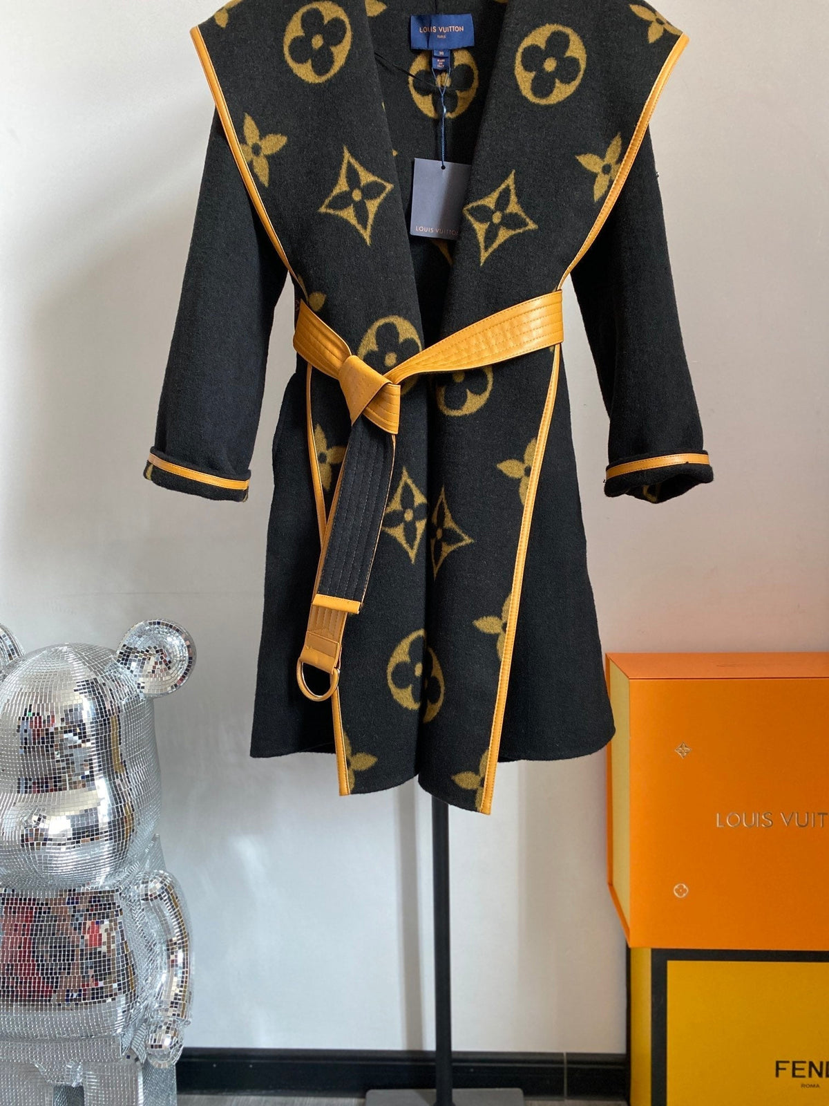 Luxury Louis Vuitton Wrap Coat 031