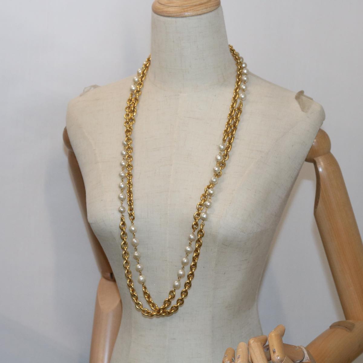 CHANEL Necklace Gold Tone CC Auth bs10911