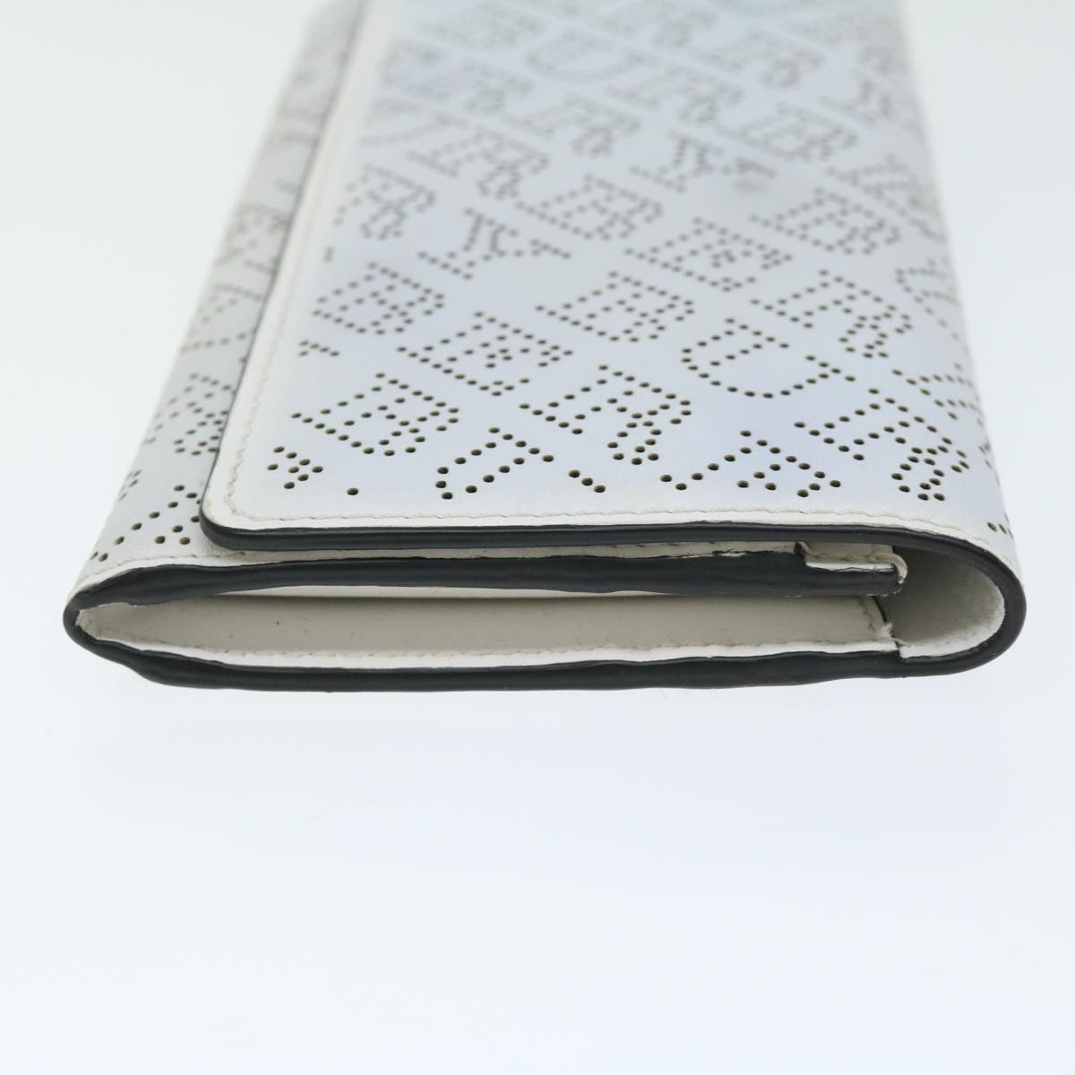 BURBERRY Long Wallet Leather White Auth bs12001