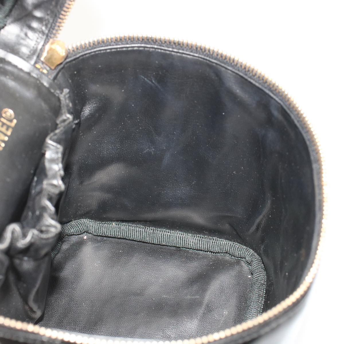 CHANEL Vanity Cosmetic Pouch Patent leather Black CC Auth bs6857