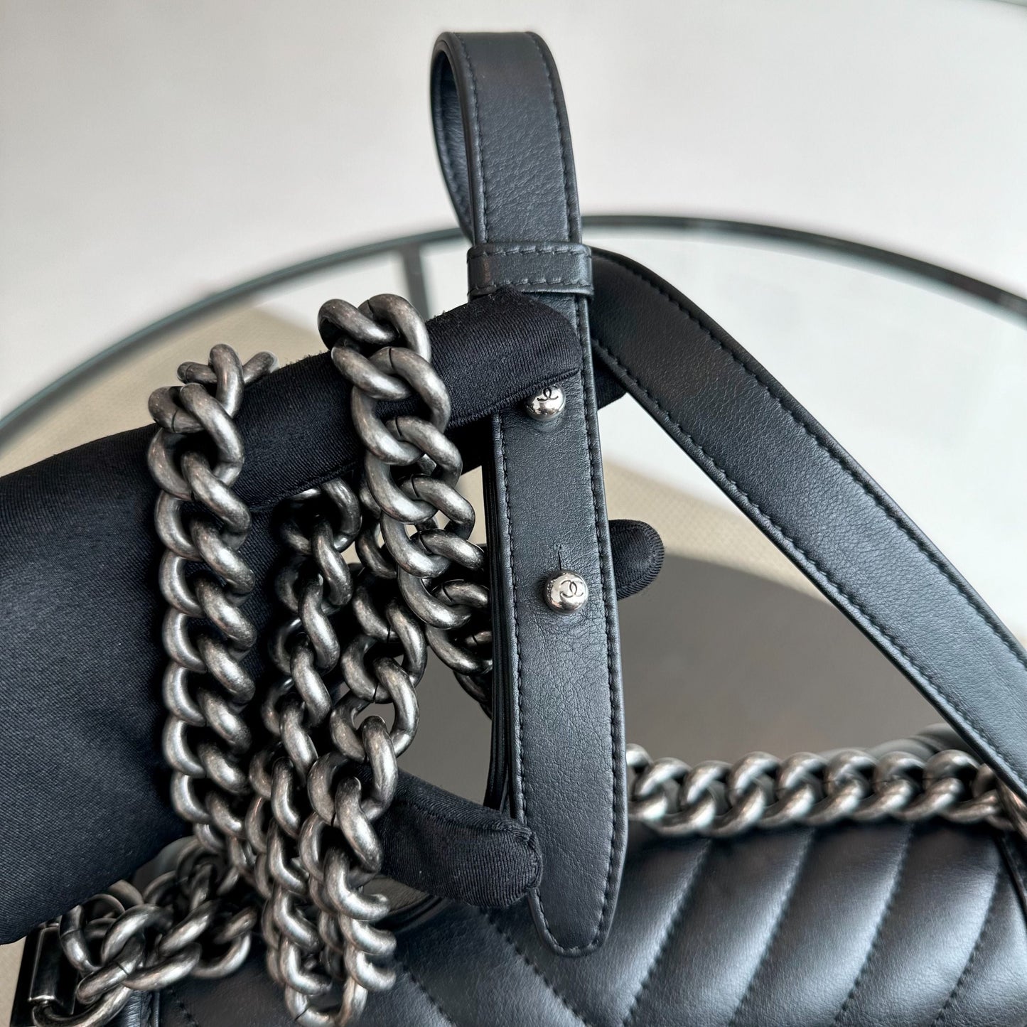 *Calfskin* Boy Old Medium 25CM Chevron Calfskin Leboy Black RSHW No 20