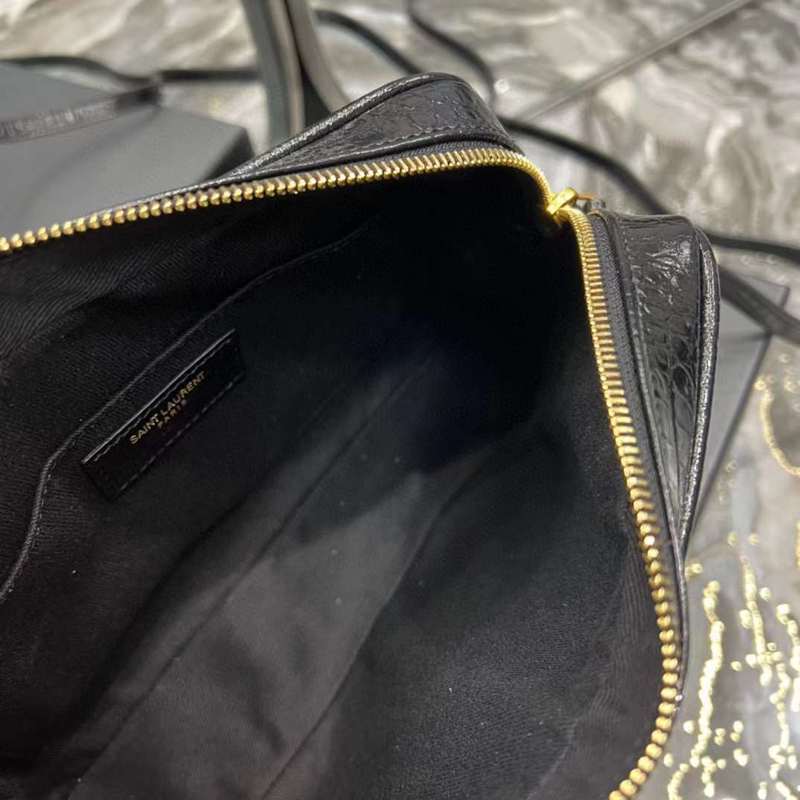Yves Saint Laurent - Bags - The Wells Bags 562