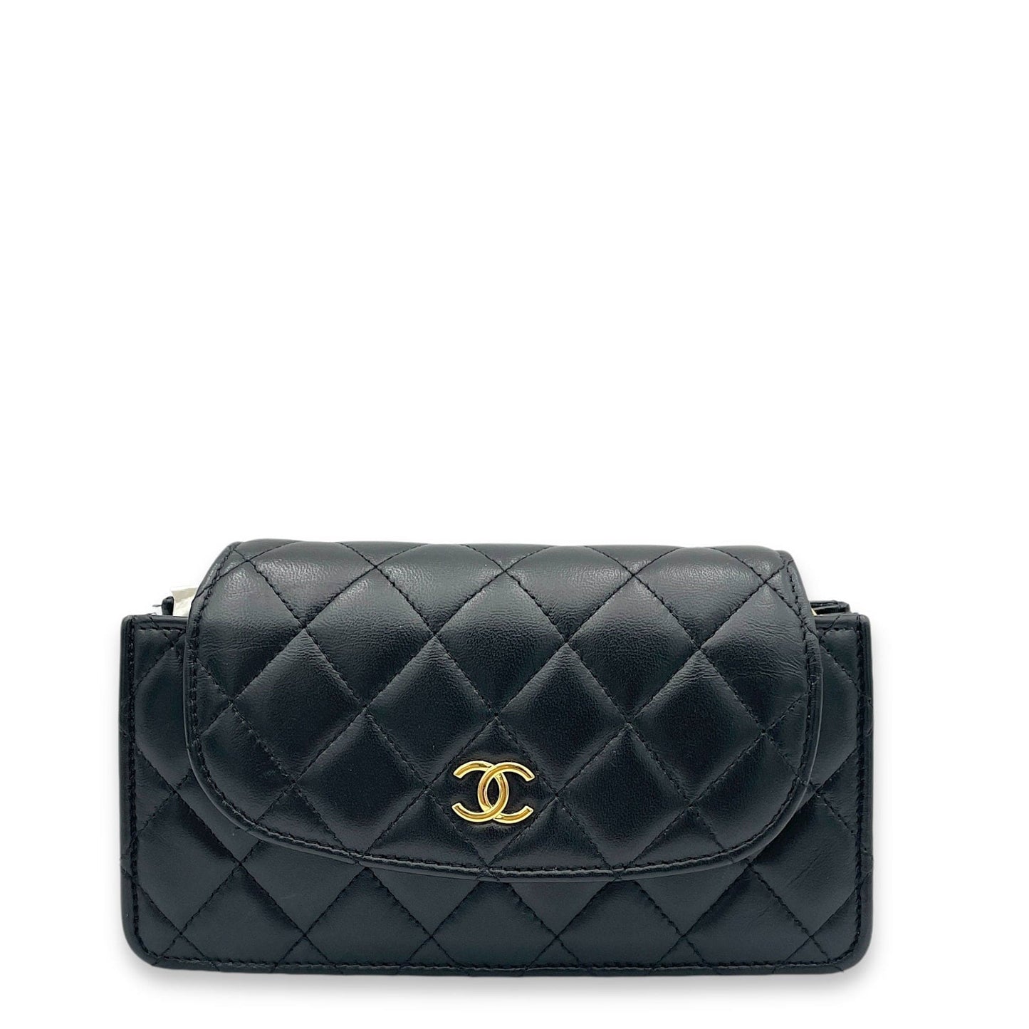 Chanel Quilted Flap Crossbody bag in Lambskin, Gold Hardware C2407013VZ