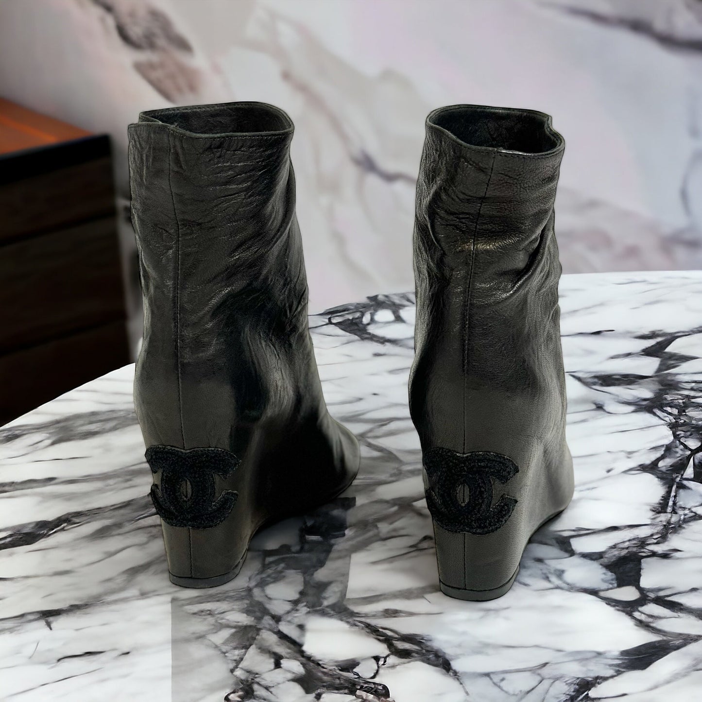 Chanel - Bottines talon compensé T.37,5