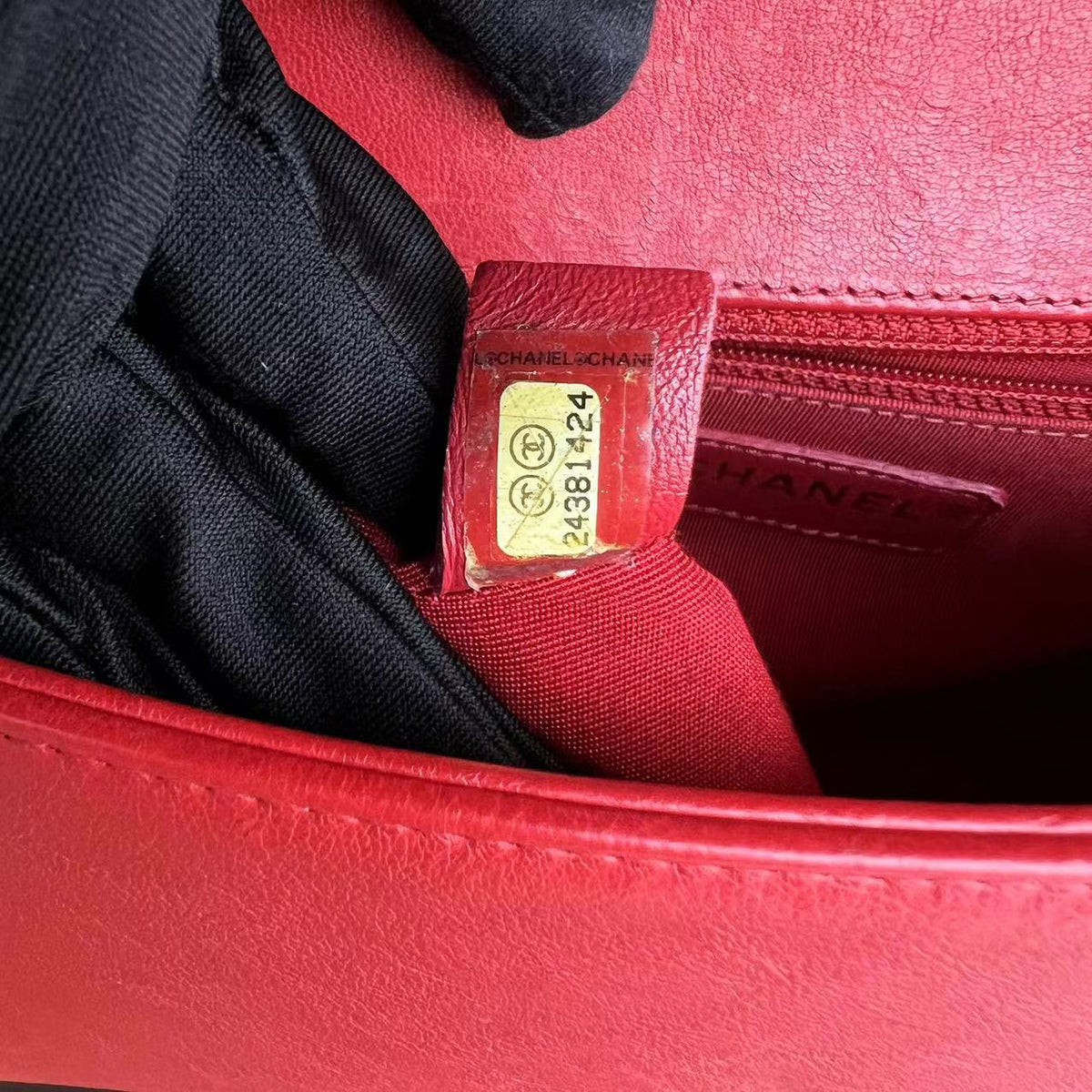 Chanel Medium Label Click Flap Quilted Grained Calfskin Red Golden Hardware Series 24