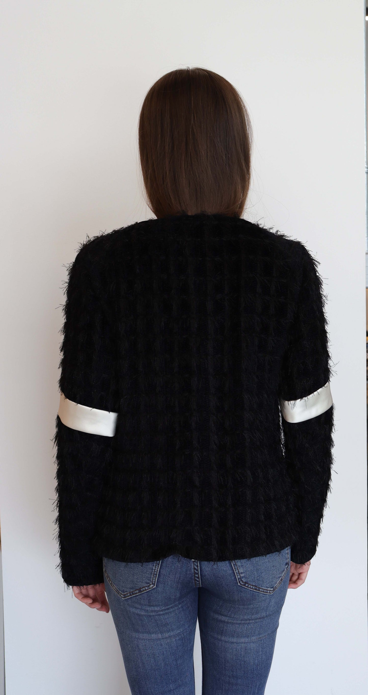 chanel black white tweed jacket DXBS2459