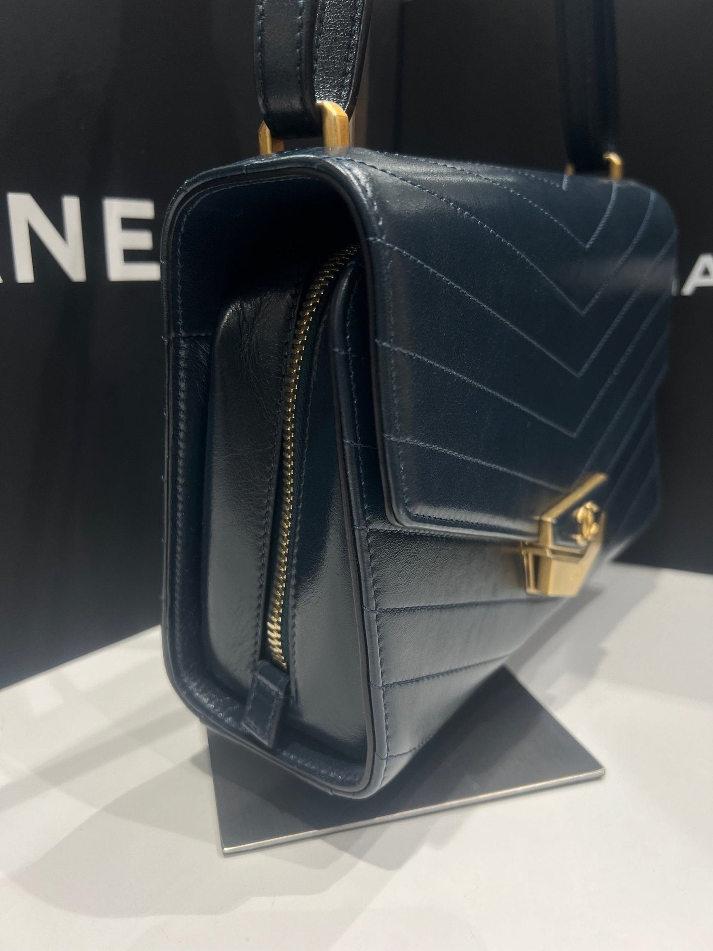 Chanel - sac édition limitée cuir bleu pétrole