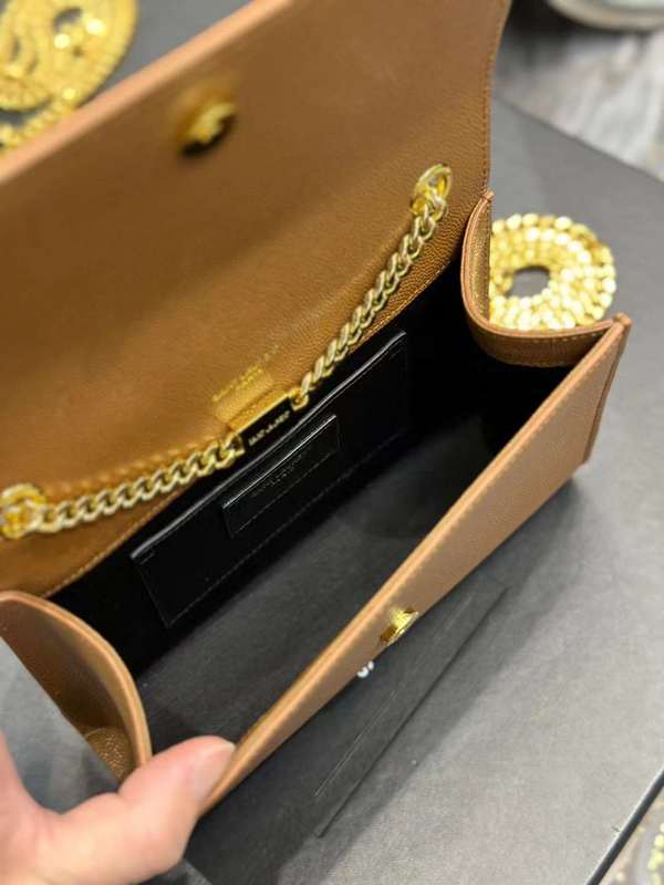 Yves Saint Laurent - Bags - The Wells Bags 584