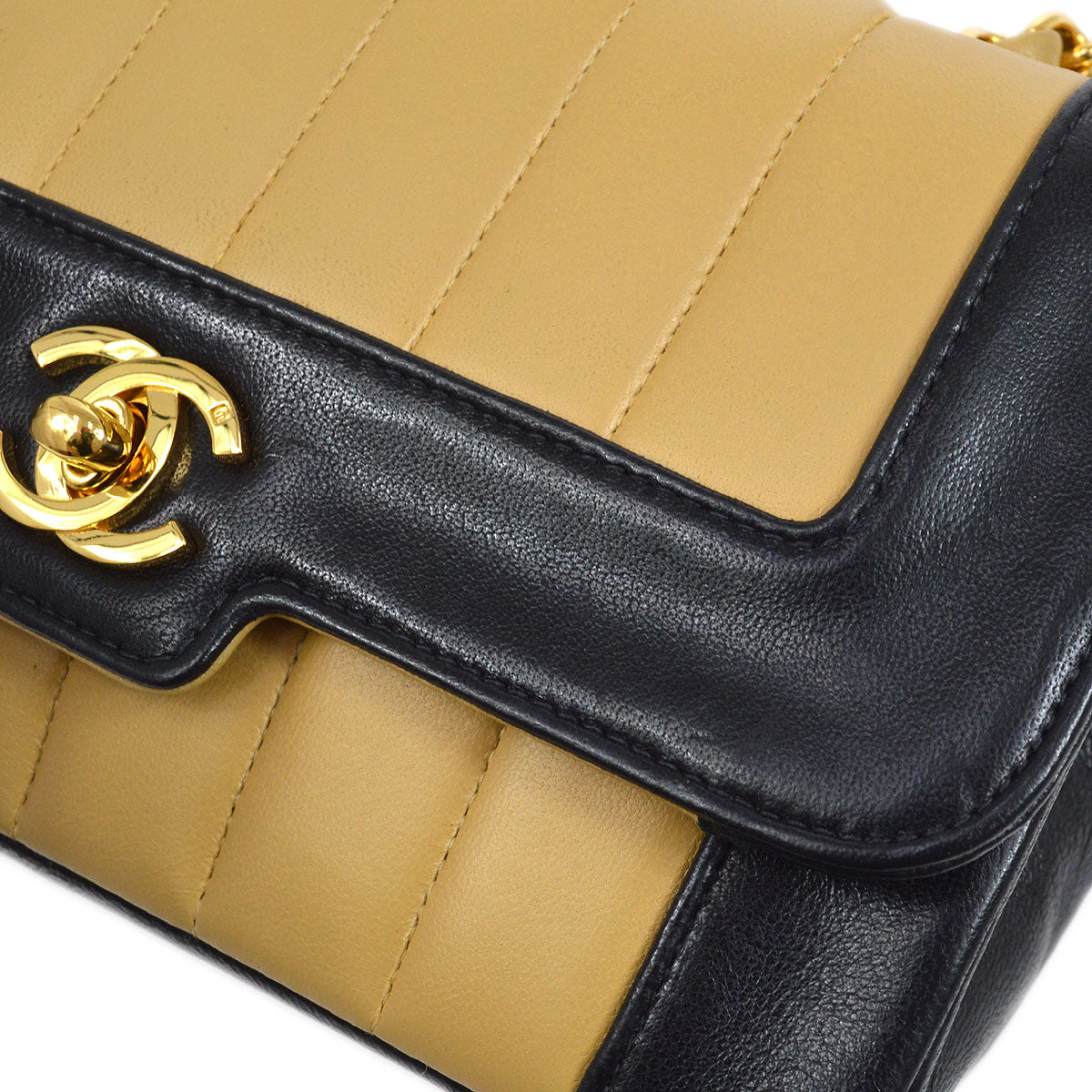 CHANEL 1991-1994 Beige Lambskin Vertical Border Flap Mini