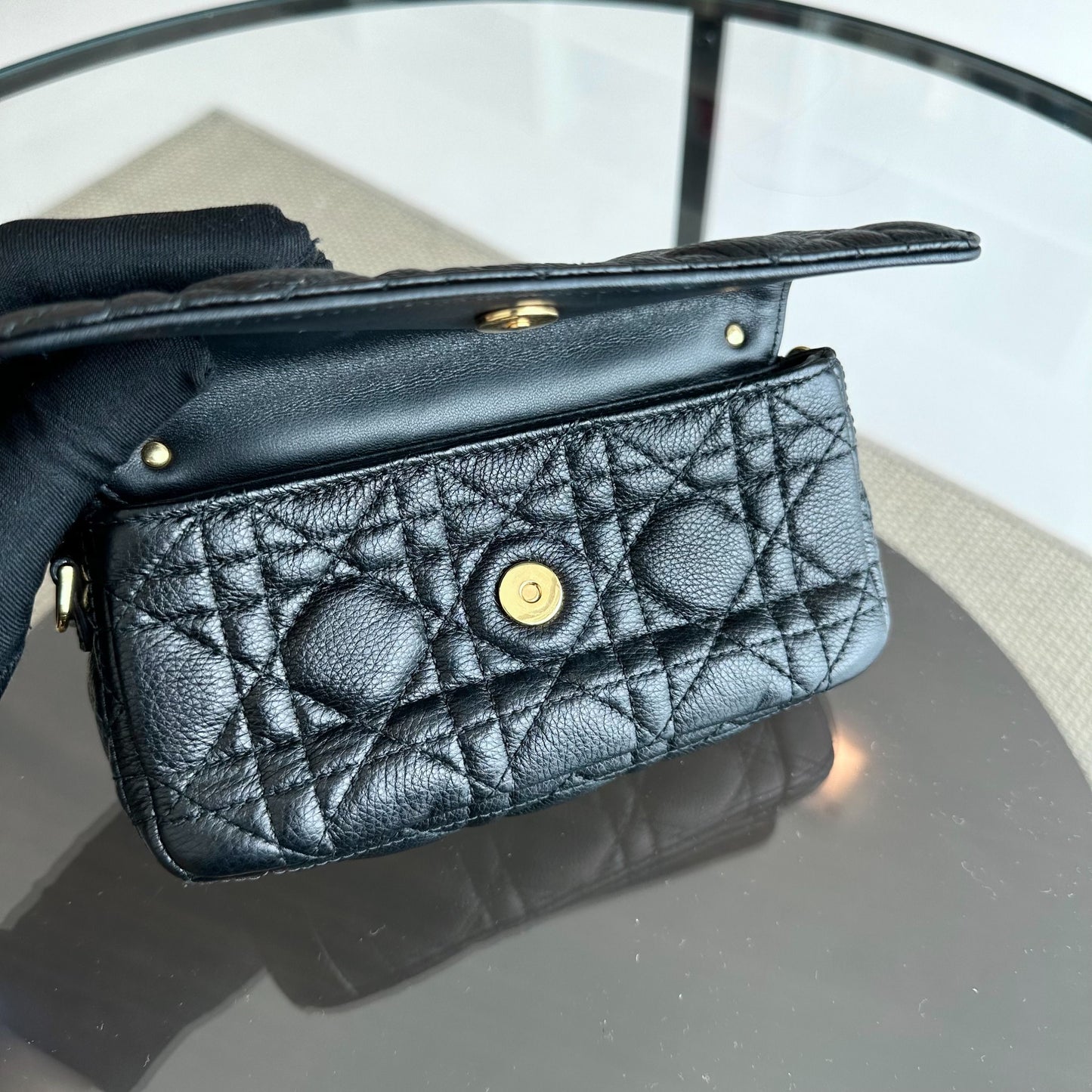 Caro Pouch WOC Wallet On Chain Cannage Grained Calfskin Black GHW