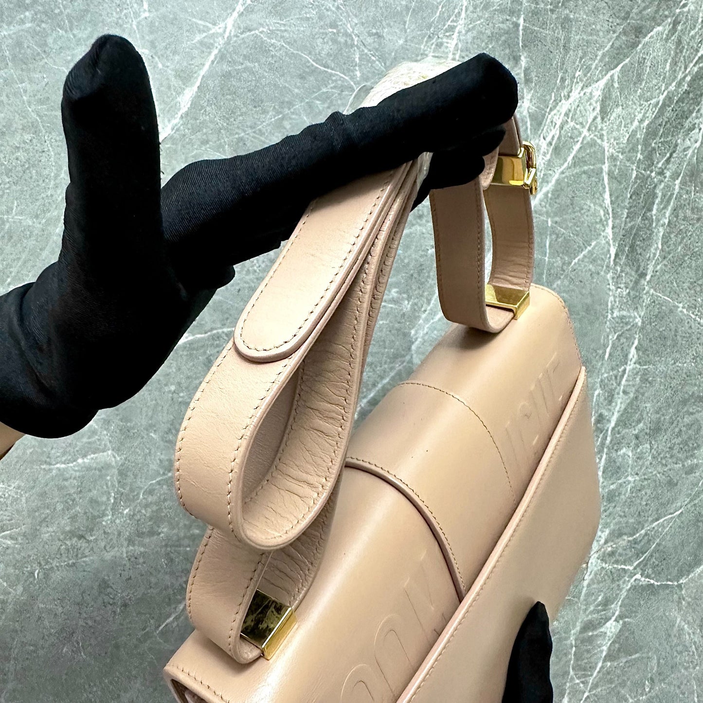 Montaigne 30 Calfskin Medium Beige Shoulder Bag GHW