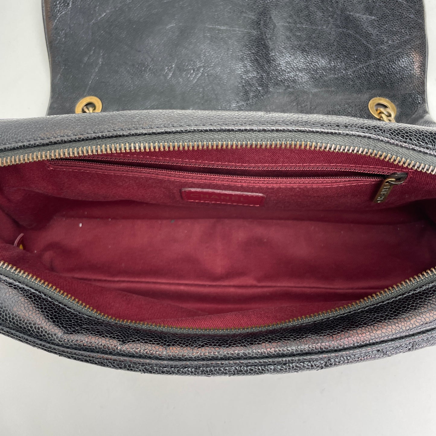 Easy Flap Black Shoulder Bag in Caviar Leather, Gold hardware