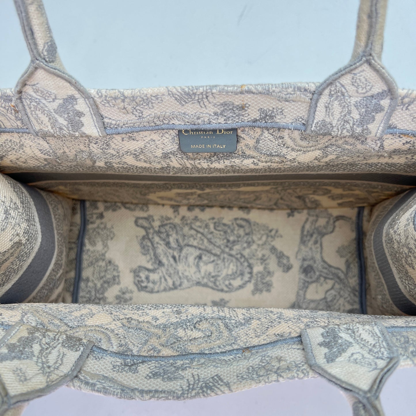 Book Tote Medium White Tote Bag in Canvas