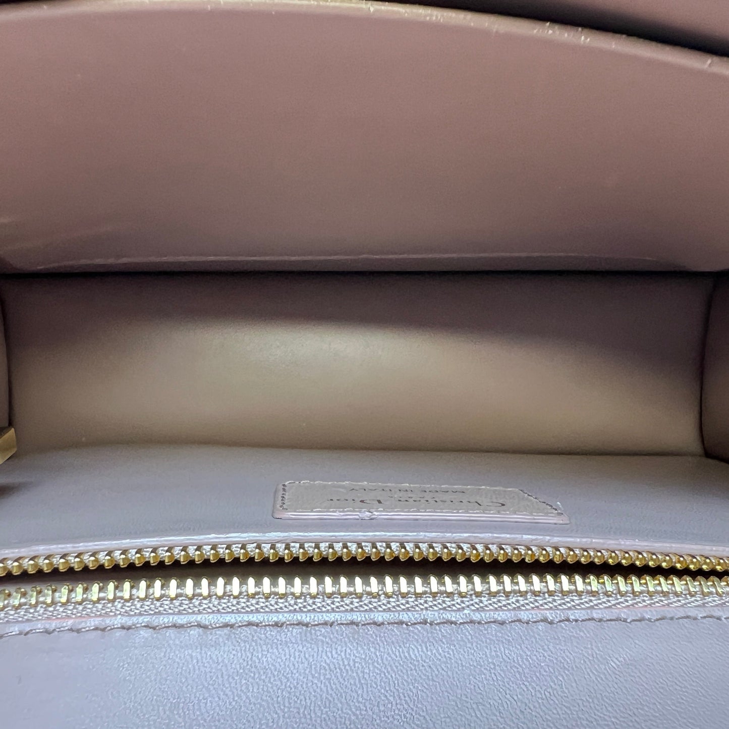 30 Montaigne Medium Pink Shoulder Bag in Calfskin, Gold hardware