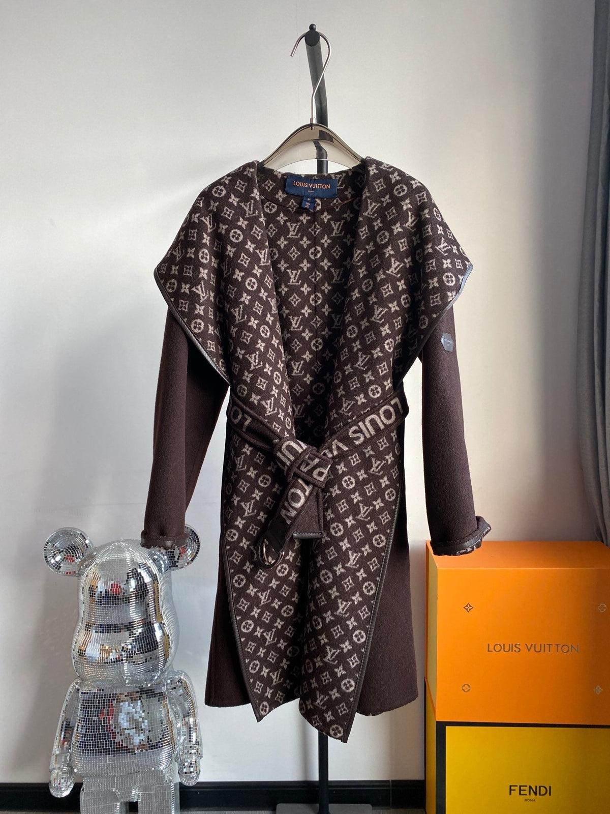 Luxury Louis Vuitton Wrap Coat 033