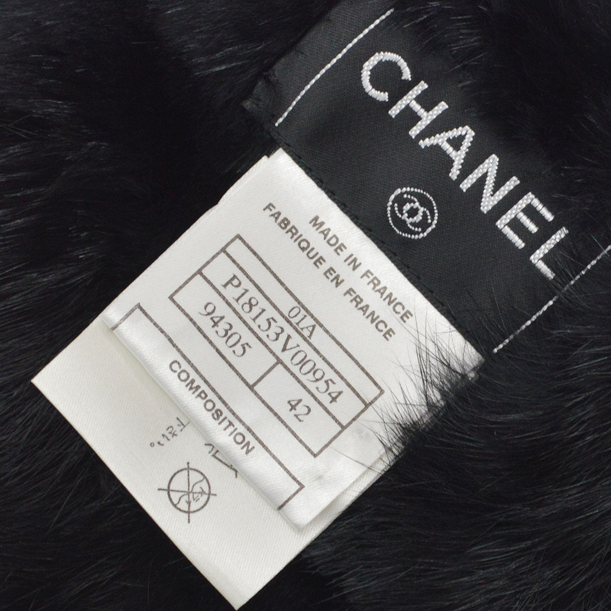 CHANEL 2001 Fall Fur Scarf #42