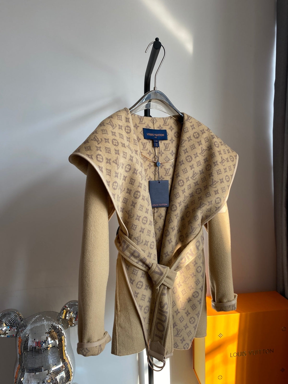 Luxury Louis Vuitton Wrap Coat 022