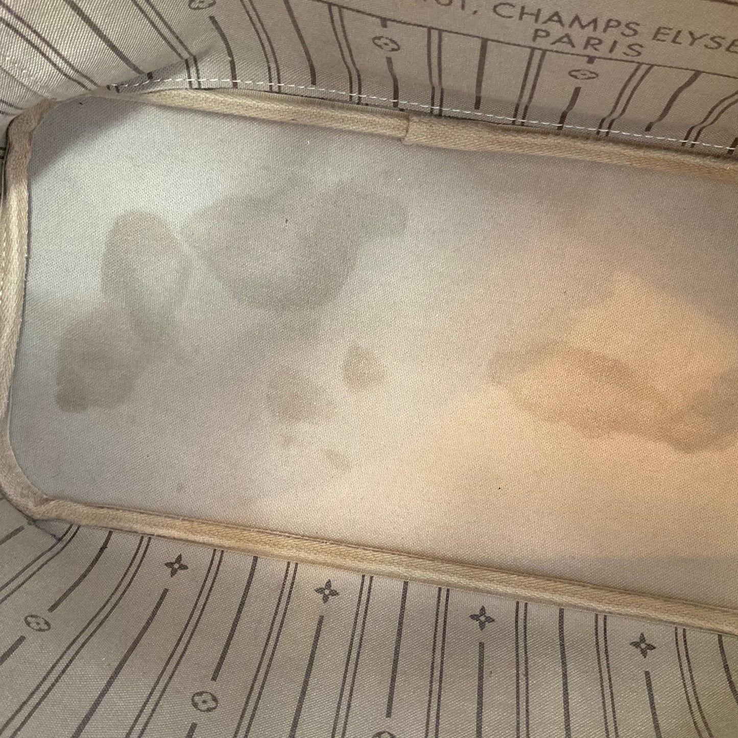 Louis Vuitton Neverfull MM Tote. AS IS