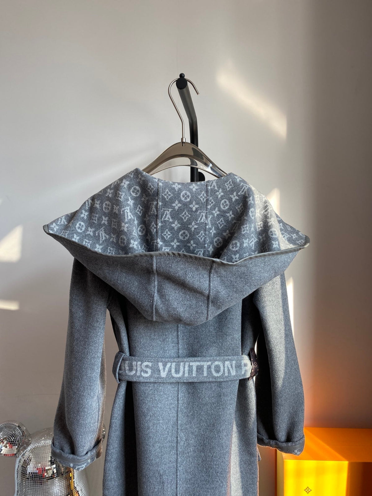 Luxury Louis Vuitton Wrap Coat 027