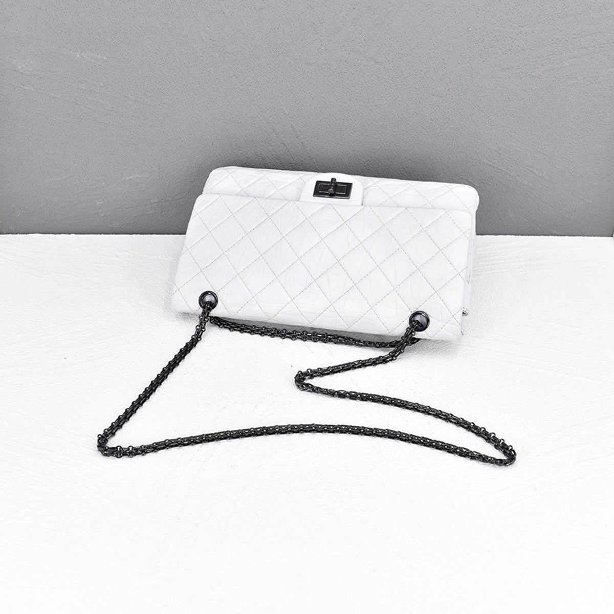 CHANEL Jumbo Reissue Double Flap Bag