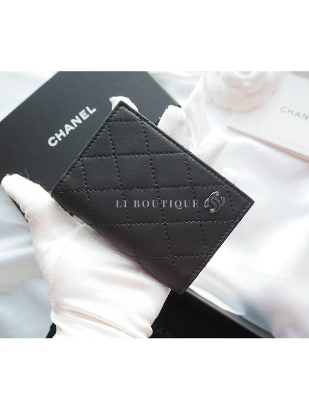 CC logo men s card wallet all black AP3822 Chanel