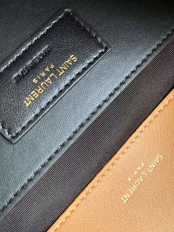 Yves Saint Laurent - Bags - The Wells Bags 400