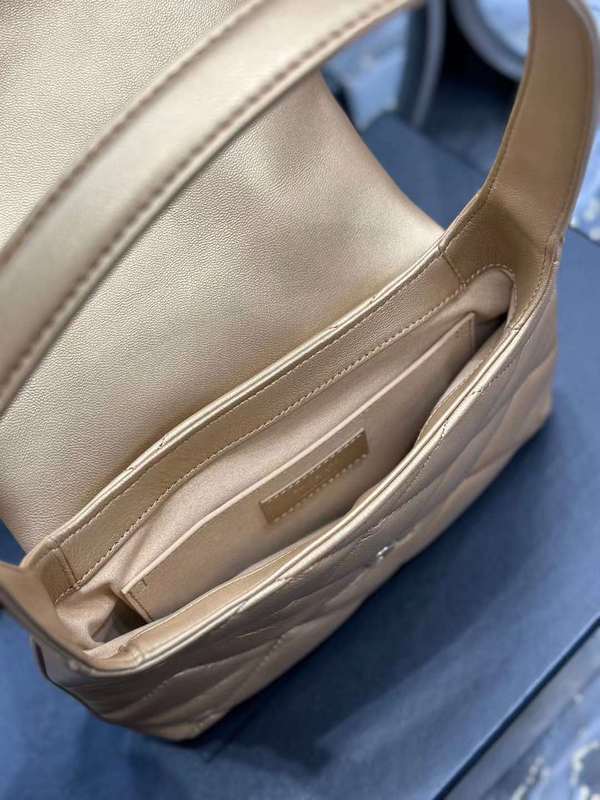 Yves Saint Laurent - Bags - The Wells Bags 559