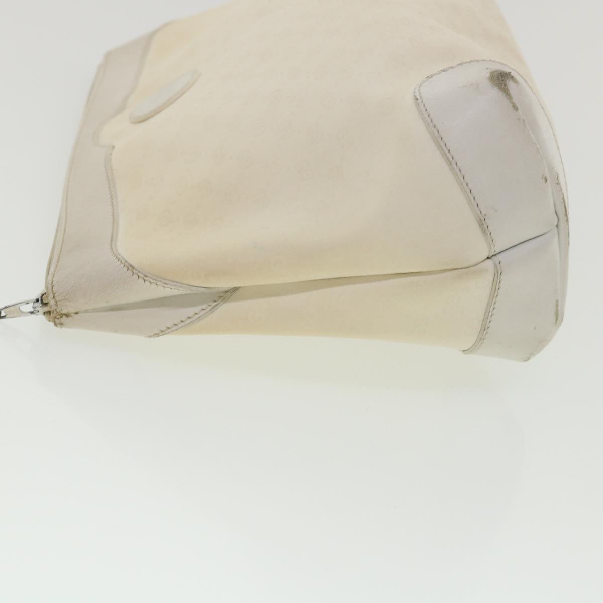 GUCCI Micro GG Canvas Clutch Bag White 014.904.0597 fm1931