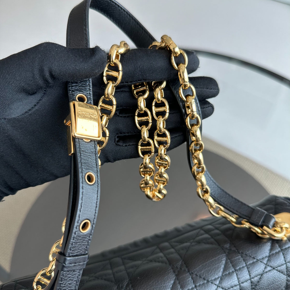 *Full Set, Receipt* Caro Large Cannage Calfskin Black GHW