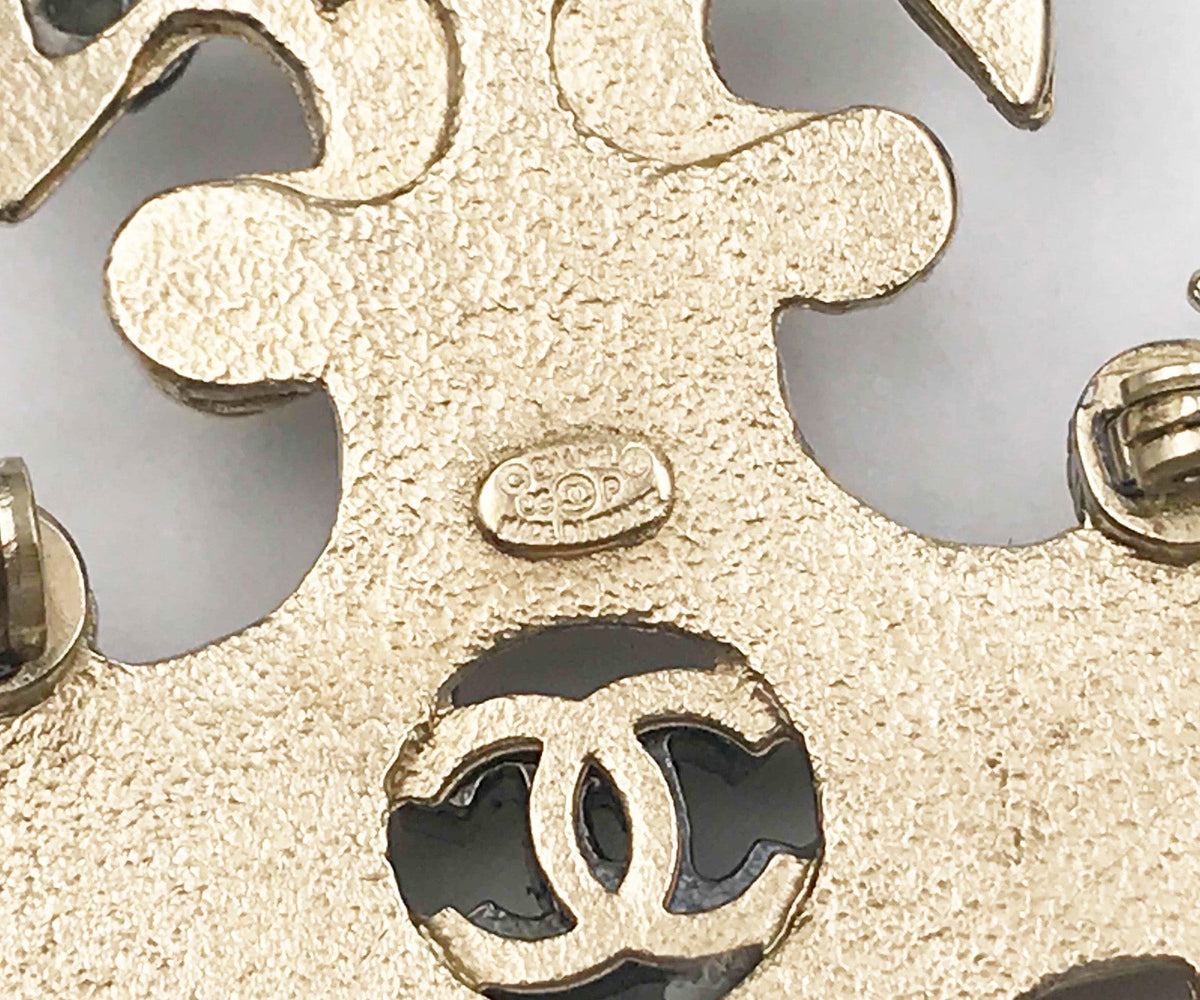 Top Quality Chanel Gold CC Peach Orange Mustard Silver Crystal Gothic Cross Brooch Pendant