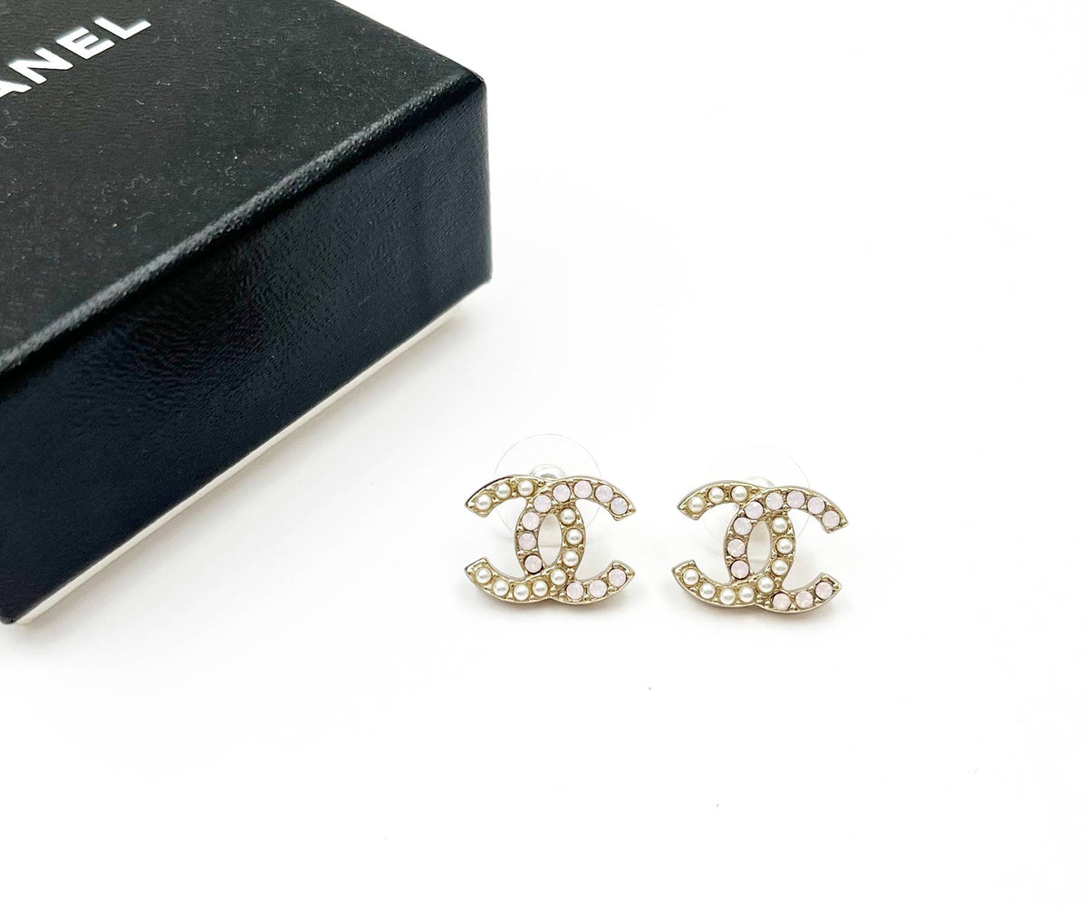 Top Quality Chanel Gold CC Pastel Pink Pearl Piercing Earrings