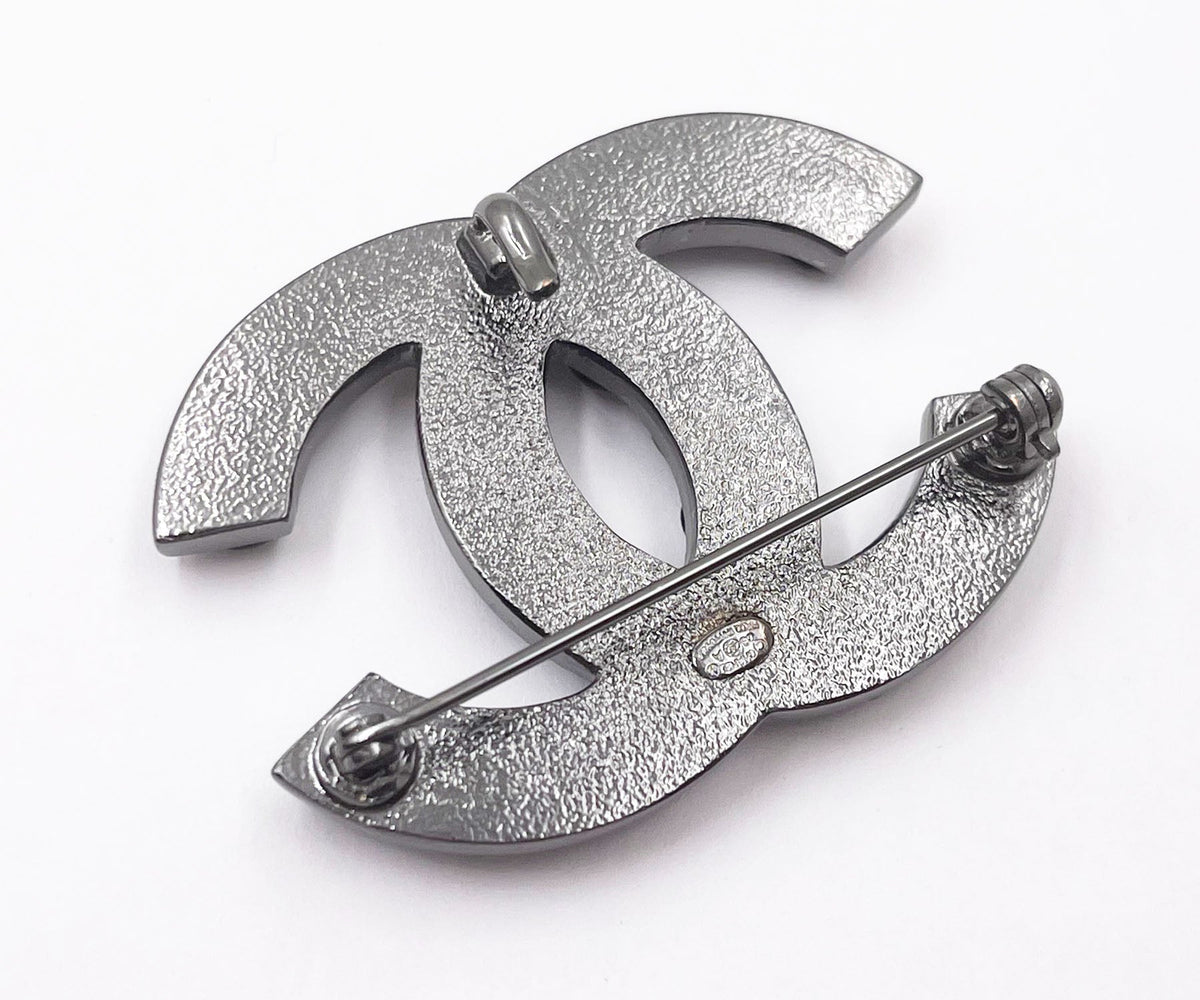 Top Quality Chanel Gunmetal CC Black White Bead Brooch