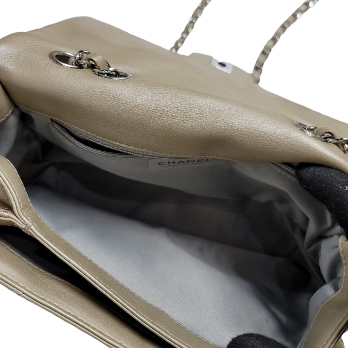 Seasonal Flap Calfskin Gold SHW