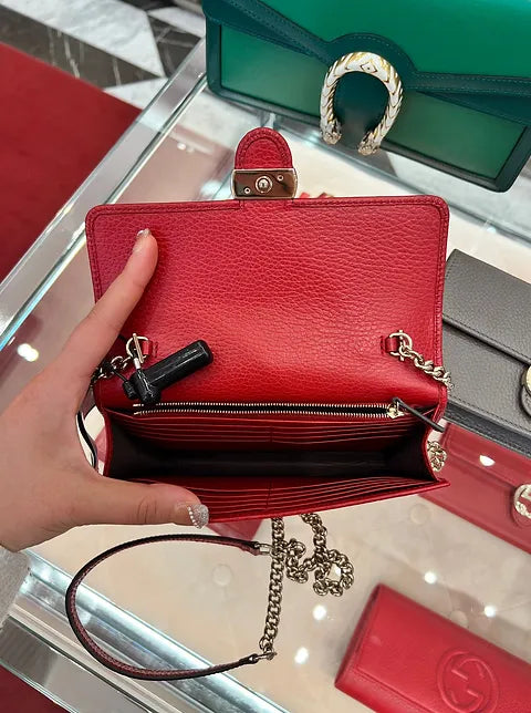 PreOrder Gucci wallet on chain