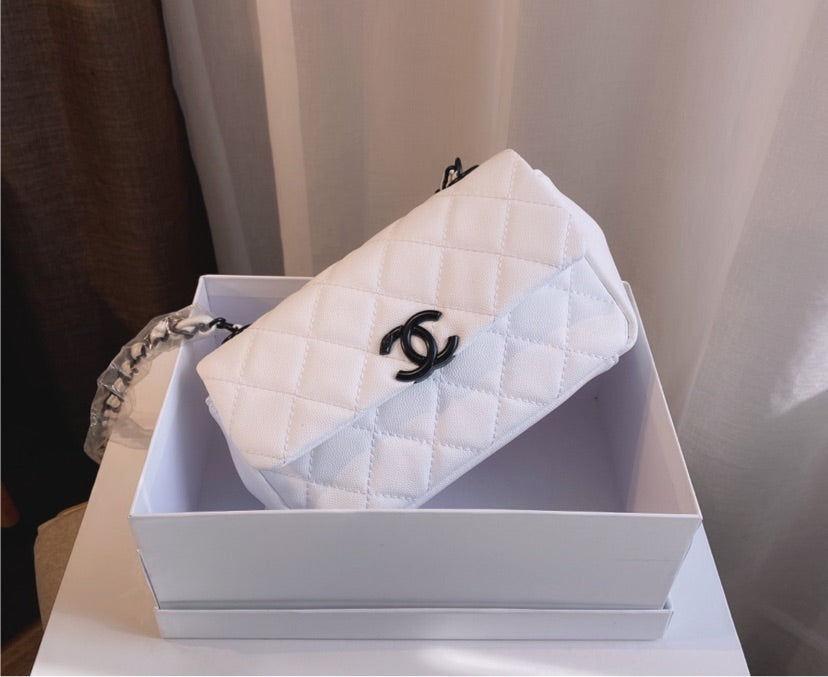 Chanel ladies shoulder handbag