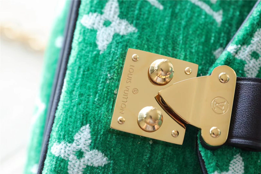 Louis Vuitton Micro Metis Bag