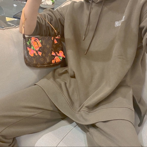 LOUIS VUITTON Monogram Stephen Sprouse Roses pochette