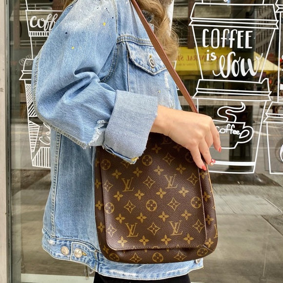 LOUIS VUITTON Musette shoulder bag